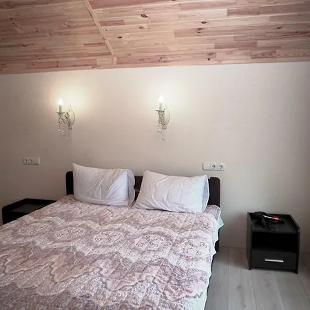 Arkadiya House Herberg *